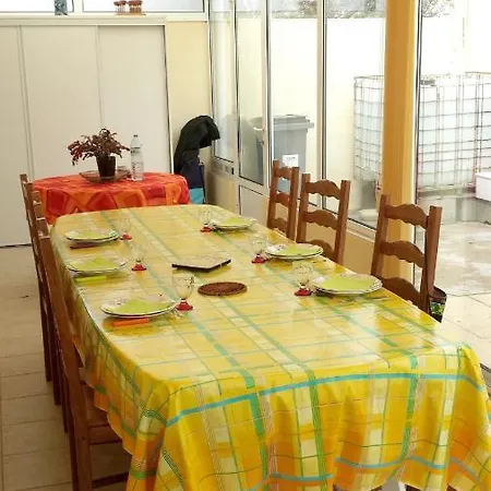 בית נופש Maison De 3 Chambres A Saint Michel Chef Chef A 800 M De La Plage Avec Jardin Clos