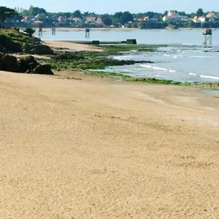 Maison De 3 Chambres A Saint Michel Chef Chef A 800 M De La Plage Avec Jardin Clos בית נופש